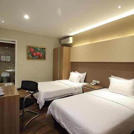 Dago 207 Hotel Bandung Kültér fotó