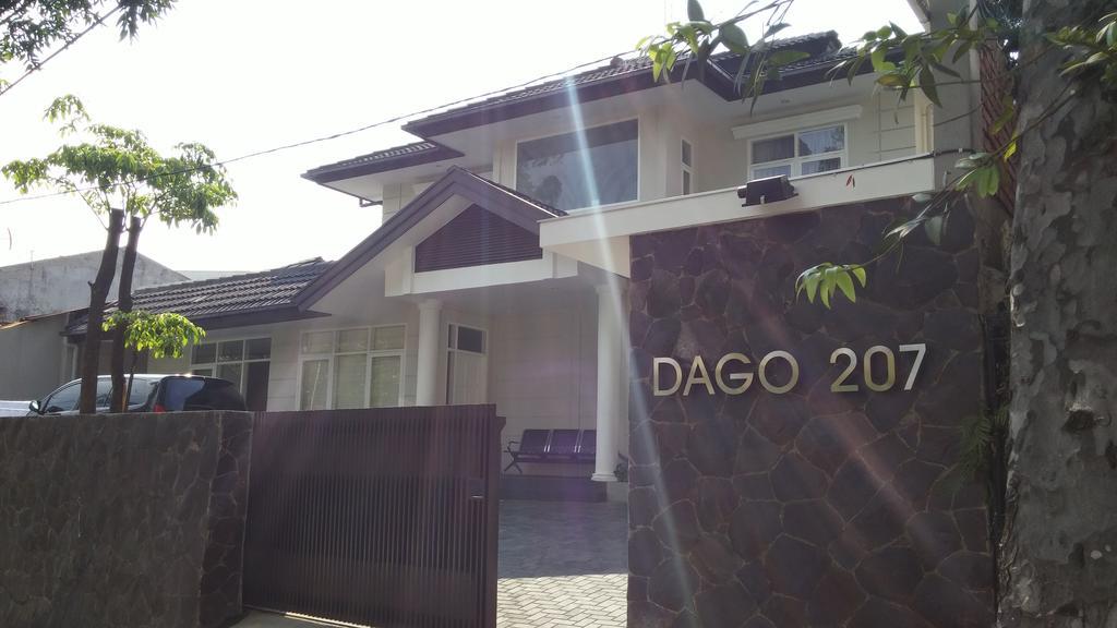 Dago 207 Hotel Bandung Kültér fotó