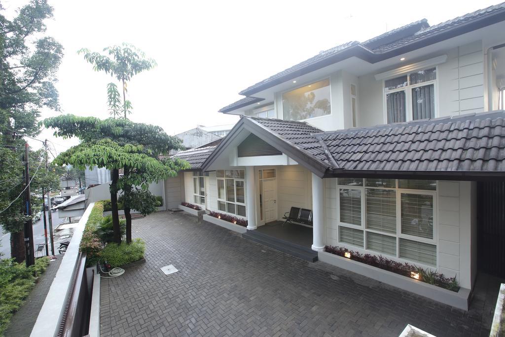 Dago 207 Hotel Bandung Kültér fotó